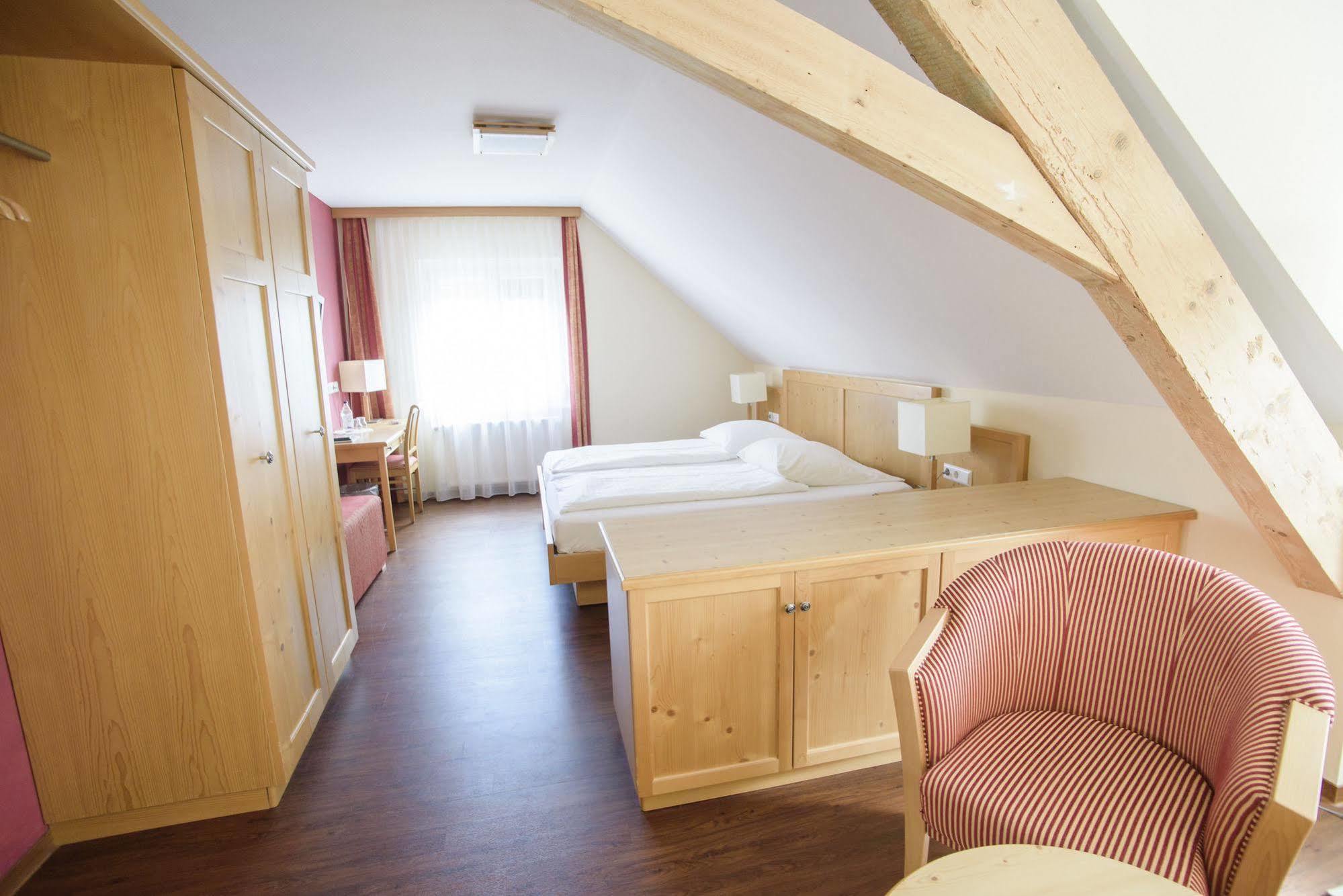 Landgasthof Linde Deggenhausertal Kültér fotó